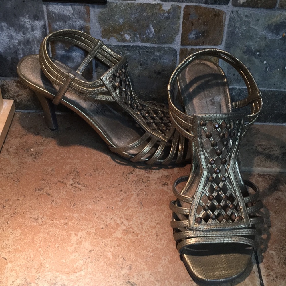 NY Transit metallic dress heels.